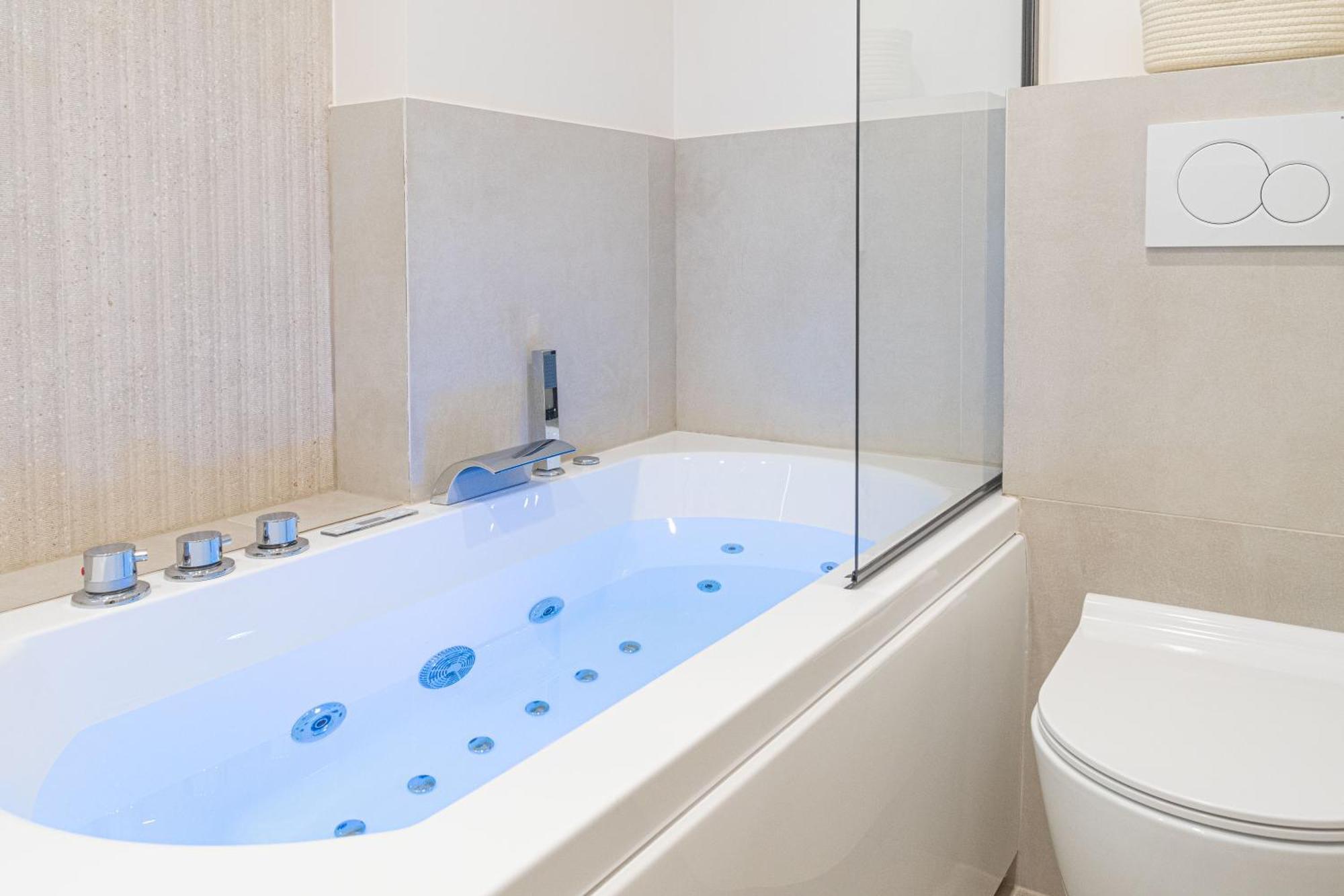 Lavie Maison Ac & Jacuzzi Париж Экстерьер фото